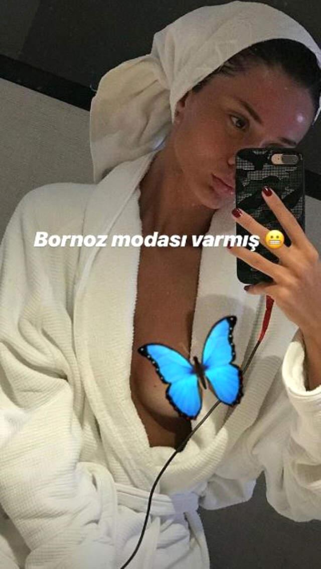 Cansu Taşkın Paylaşımıyla Bornozlu Fotoğraf Akımına Dahil Oldu