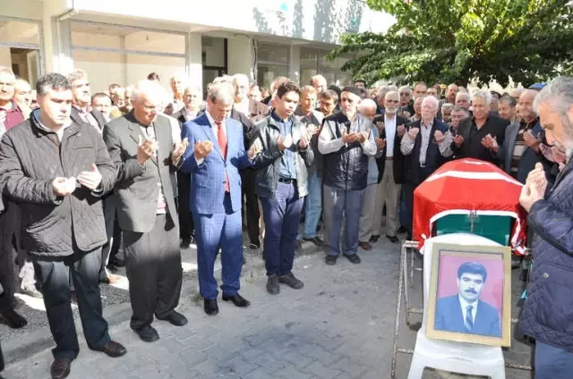 İsmail Karakuyu, Son Yolculuğuna Uğurlandı İsmail Karakuyu, Son Yolculuğuna Uğurlandı