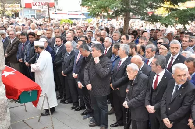 İsmail Karakuyu, Son Yolculuğuna Uğurlandı İsmail Karakuyu, Son Yolculuğuna Uğurlandı