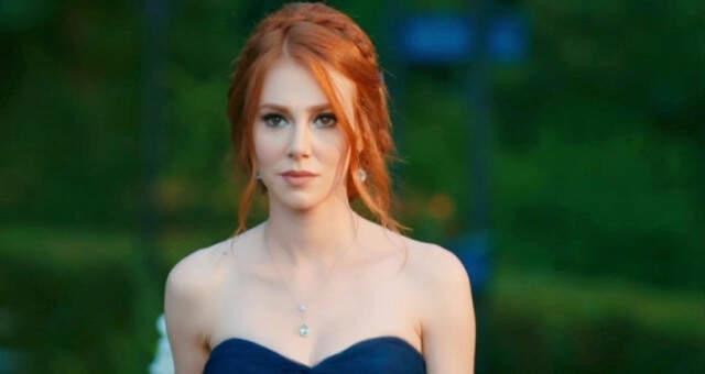 Lady Diana'yı Canlandırmak En Büyük Hayalim Diyen Elçin Sangu Kimdir?