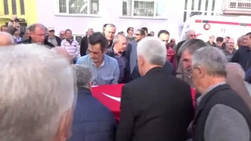 Sağlık Eski Bakanı İsmail Karakuyu, Son Yolculuğuna Uğurlandı Sağlık Eski Bakanı İsmail Karakuyu, Son Yolculuğuna Uğurlandı