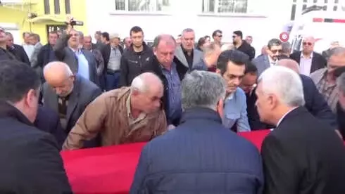 Sağlık Eski Bakanı İsmail Karakuyu, Son Yolculuğuna Uğurlandı Sağlık Eski Bakanı İsmail Karakuyu, Son Yolculuğuna Uğurlandı