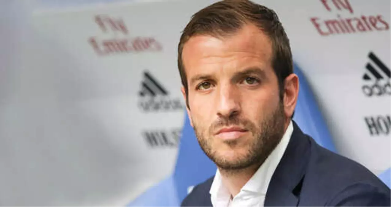 Ünlü Futbolcu Rafael Van Der Vaart, Futbolu Bıraktı