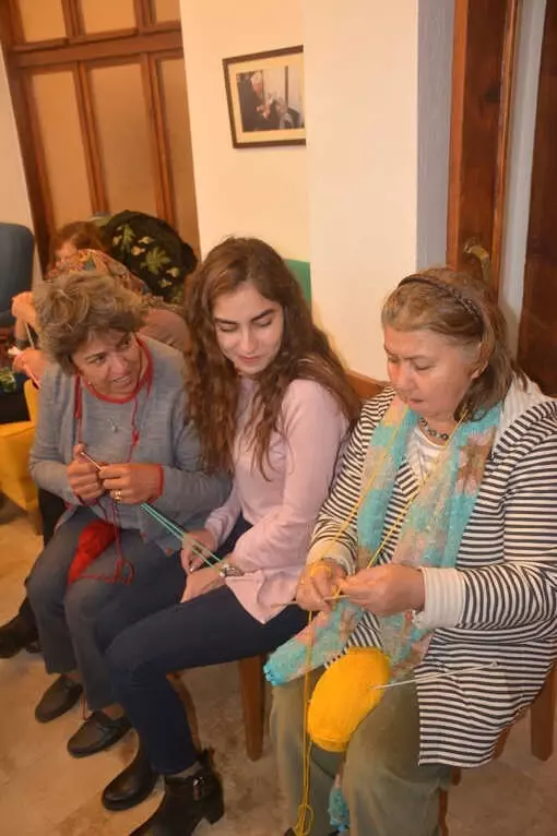 100 Yaş Evi Üyeleri Alzheimer'a Meydan Okuyor