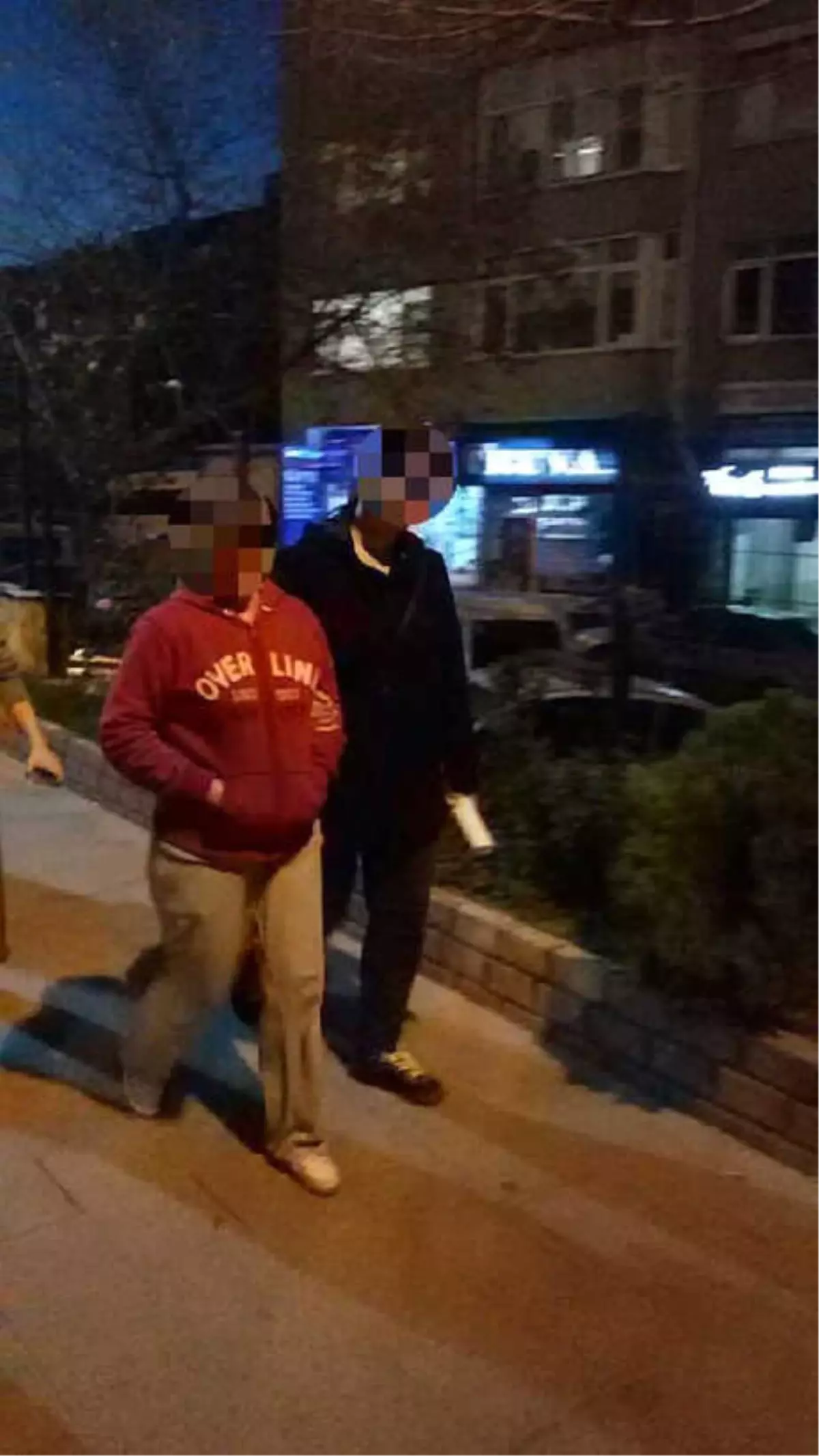 Kerpetenle Alarmlarını Kırdığı Giysileri Çalmak İsteyen Kadın Tutuklandı