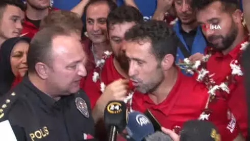 Osman Çakmak: 'İnşallah 2022'de Şampiyon Olacağız' Osman Çakmak: 'İnşallah 2022'de Şampiyon Olacağız'