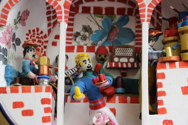 Sokağa Atılan Çöpleri Elektronik Oyuncağa Çevirdi