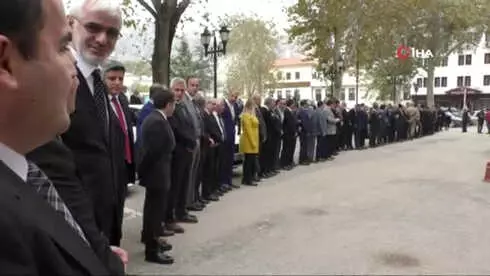 Tokat'ta Vali Karşılama Kuyruğu