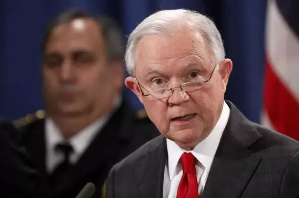 ABD Adalet Bakanı Jeff Sessions İstifa Etti ABD Adalet Bakanı Jeff Sessions İstifa Etti