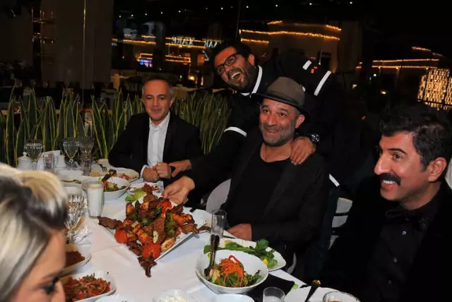 Çakallarla Dans 5 Ekibi Filmin Galasını Yaptı