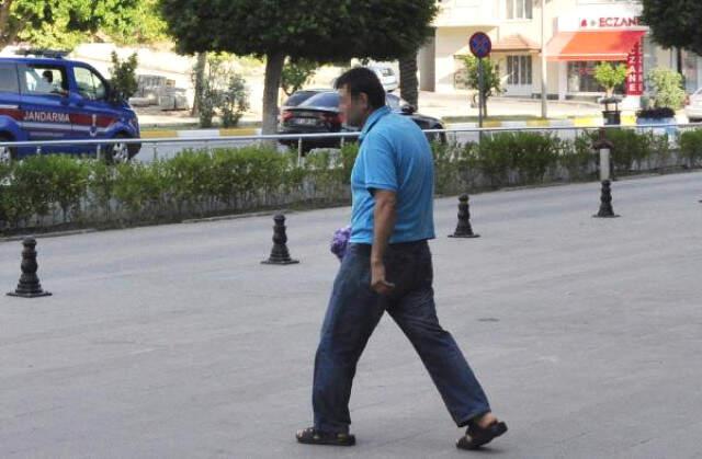 Elinin Pantolonunun İçine Sokan Sapık, 3 Çocuğu Yanında Olan Anneyi Taciz Etti