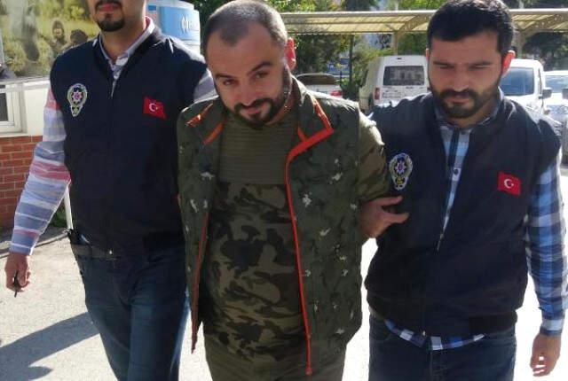 İlkokul Mezunu Adam, 'Doktorum' Deyip İlişki Yaşadığı 25 Kadını Dolandırdı
