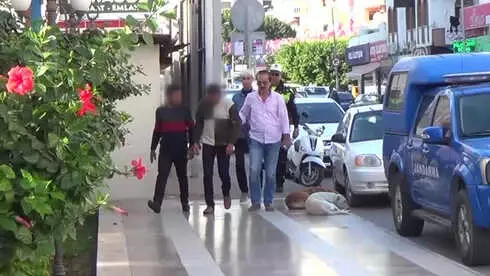 Mersin'de Düzensiz Göçmenleri Taşıyan Teknenin Batması - 2 Şüpheli, Adliyeye Sevk Edildi Mersin'de Düzensiz Göçmenleri Taşıyan Teknenin Batması - 2 Şüpheli, Adliyeye Sevk Edildi