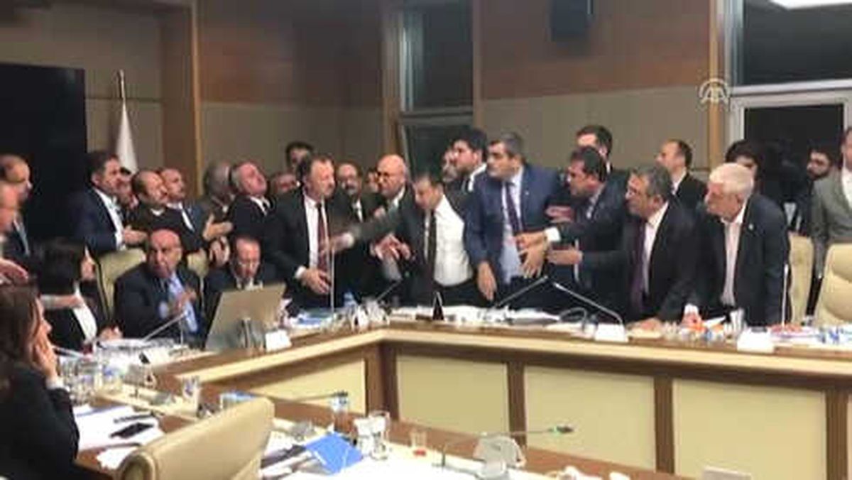 Sağlık Alanında Düzenlemeler İçeren Teklif - Tartışma