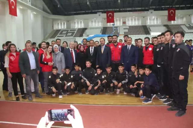 Bakan Kasapoğlu: 'Reisimizin 1994'te Başlattığı Bu Yürüyüşü 2019 Mart'ında Taçlandıracağız' Bakan Kasapoğlu: 'Reisimizin 1994'te Başlattığı Bu Yürüyüşü 2019 Mart'ında Taçlandıracağız'