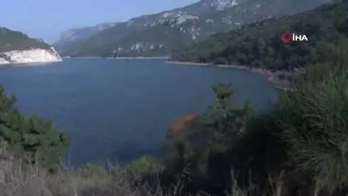 Baraj Suyu Çekildi, Köy Ortaya Çıktı Baraj Suyu Çekildi, Köy Ortaya Çıktı