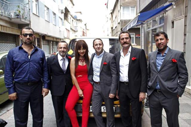Galayı Yapıp Yemeğe Gittiler, 50 Kilo Et Yediler