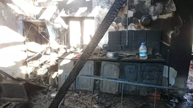 Niğde�de Çıkan Yangında Ev Küle Döndü Haberler