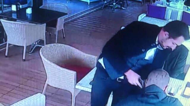 Öfkeli Baba, Şantajı Duyunca Kızının Sevgilisini Bacaklarından Vurdu