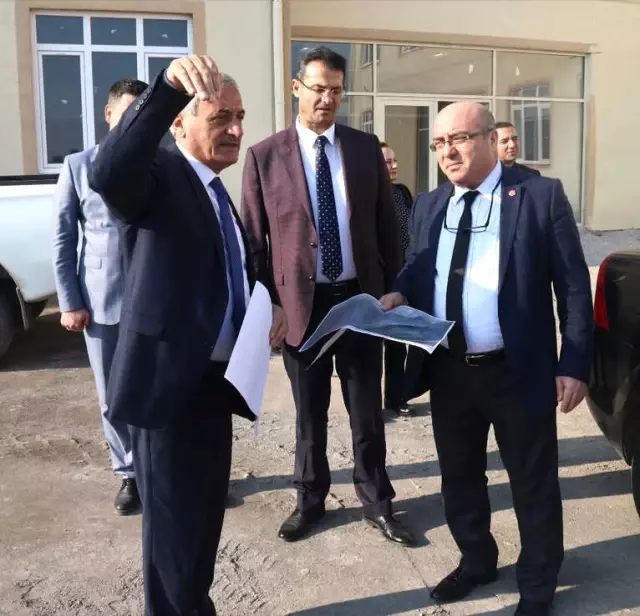Rektör Karamustafa, İlçelerdeki Myo'larda İncelemelerde Bulundu