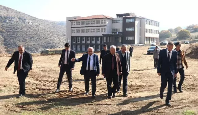 Rektör Karamustafa, İlçelerdeki Myo'larda İncelemelerde Bulundu