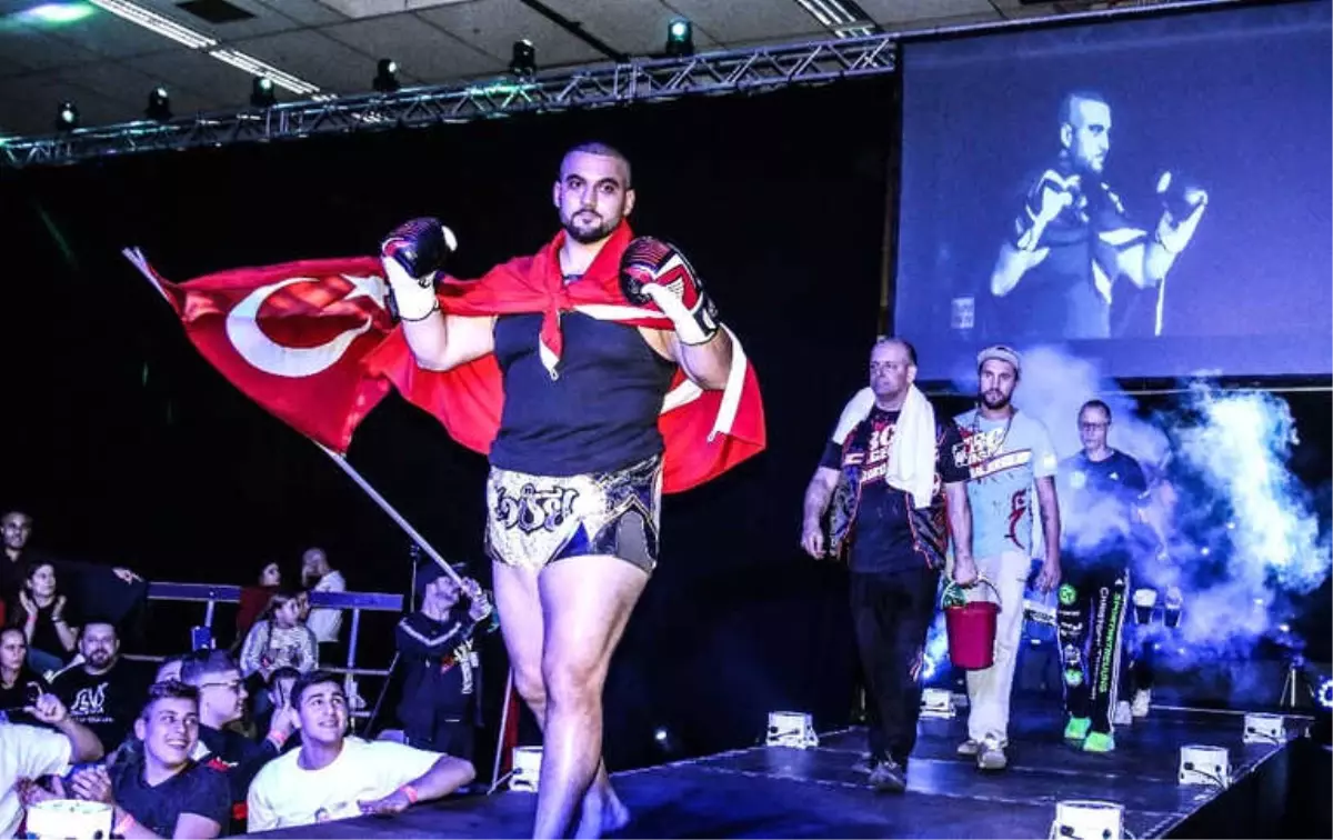 Türk Dövüşçüler Avrupa'yı Salladı