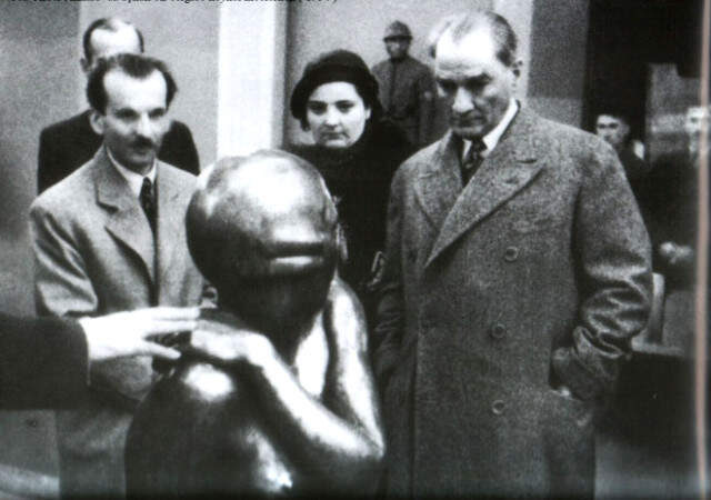 10 Kasım Atatürk'ü Anma Günü Şiirleri! İşte, 2, 4 ve 6 Kıtalık Kısa ve Uzun 10 Kasım Şiirleri