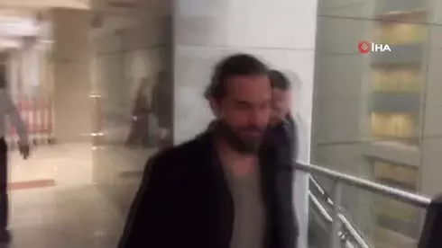 58 Kişinin Sosyal Medya Hesaplarının Ele Geçirilmesi Davasında Ünlü Oyuncu Engin Altan Düzyatan... 58 Kişinin Sosyal Medya Hesaplarının Ele Geçirilmesi Davasında Ünlü Oyuncu Engin Altan Düzyatan...