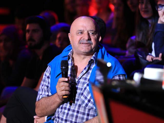 Annesiyle Küs Olan Hadise, Babasını Türkiye'ye Getirmeye Çalışıyor