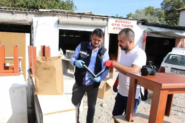 Antalya'da Fetö Deposuna Baskın