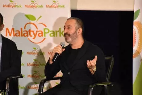 Cem Yılmaz, Malatya'da Sinemaseverlerle Buluştu Cem Yılmaz, Malatya'da Sinemaseverlerle Buluştu