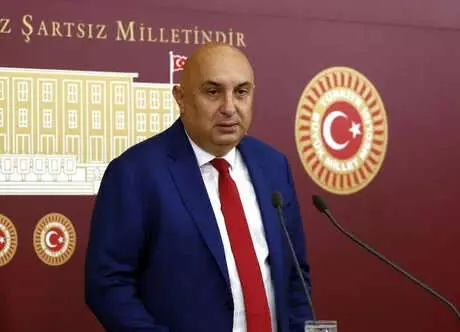CHP'li Özkoç: Yönetim Kurulumuz Yılmaz'ın Konuşmasını da Görüşecektir