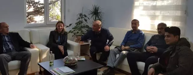 Dü de Öğrenci ve Öğretim Üyeleri Düşüncelerini Dekana ...