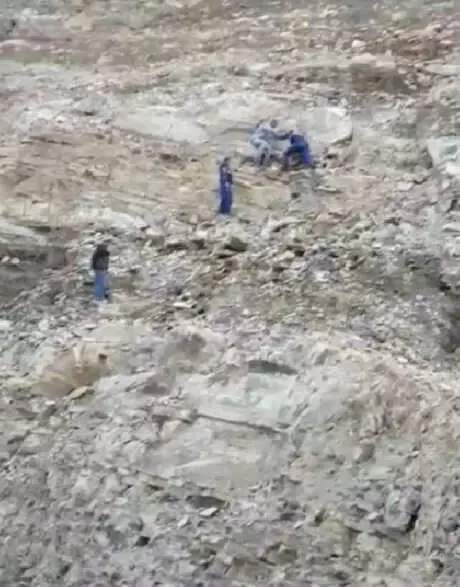 İnegöl'de Baraj İnşaatının Yamacına Çıktı, Mahsur Kaldı