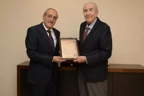 Kağıtçıbaşı'na İstanbul Üiversitesi'nden Jest