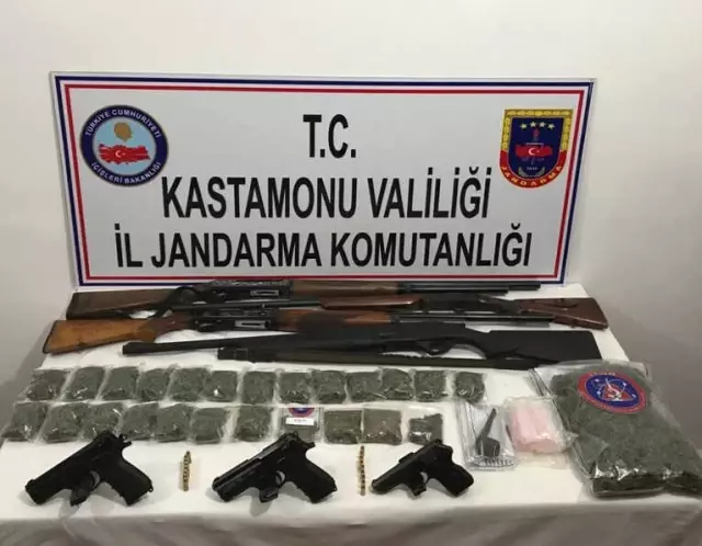 Kastamonu'da Jandarmadan Uyuşturucu Operasyonu: 2 Gözaltı