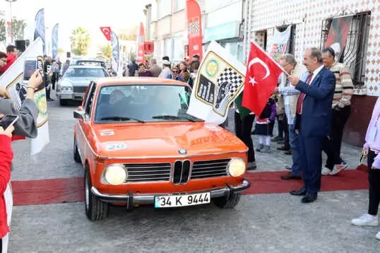 Klasik Otomobiller Mudanya'daydı
