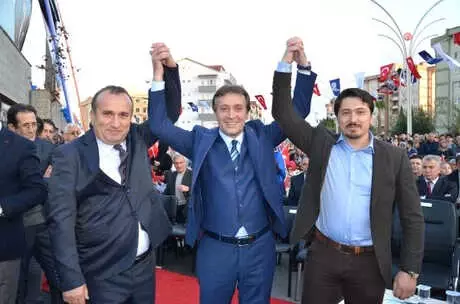 Naim Süleymanoğlu'nun Adının Verildiği Kültür Merkezi Açıldı