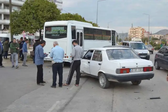 Otomobil ile Motosiklet Çarpıştı: 1 Yaralı