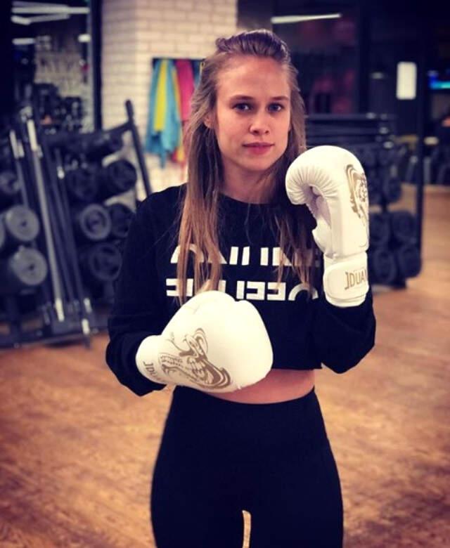 Oyuncu Begüm Öner: ''Mıncıklanmayı Seviyorum''