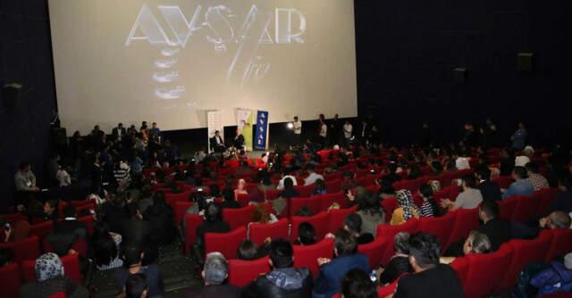 Sinemaseverlerle Bir Araya Gelen Cem Yılmaz, İzdiham Yarattı!