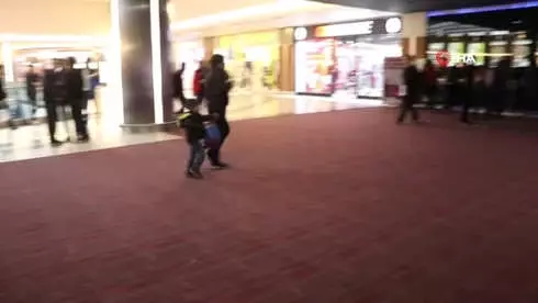 Ünlü Komedyen Cem Yılmaz, Malatyalı Hayranlarını Gülme Krizine Soktu Ünlü Komedyen Cem Yılmaz, Malatyalı Hayranlarını Gülme Krizine Soktu