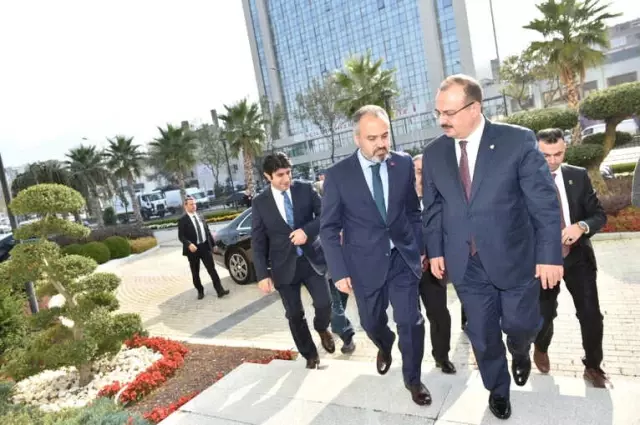 Vali Canbolat'tan İlk Ziyaret Büyükşehir'e