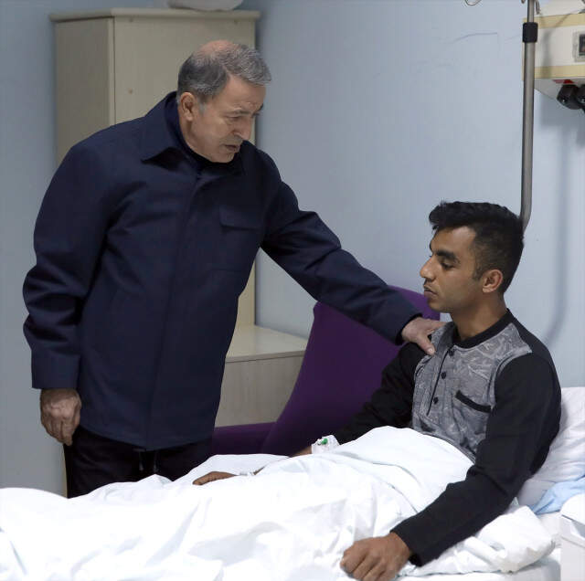 26 Askerimizin Yaralandığı Patlamayla İlgili Bakan Akar'dan İlk Açıklama: Çalışmalar Devam Ediyor