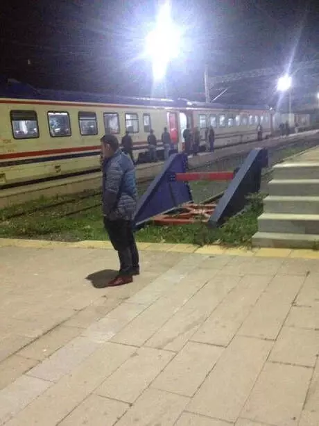 300 Yolculu Tren Çatalca'da Arıza Yaptı