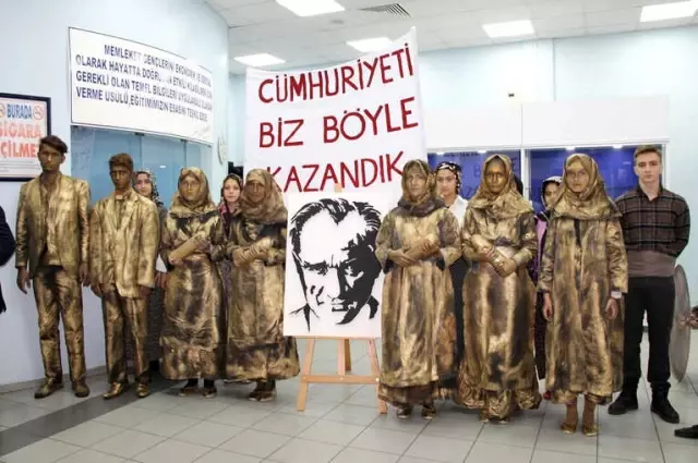 Atatürk Ölümünün 80. Yıldönümünde Yalova'da da Anıldı Atatürk Ölümünün 80. Yıldönümünde Yalova'da da Anıldı