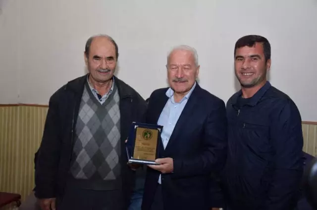 Avcılar Kurs Bitirme Sertifikalarını Aldı Avcılar Kurs Bitirme Sertifikalarını Aldı