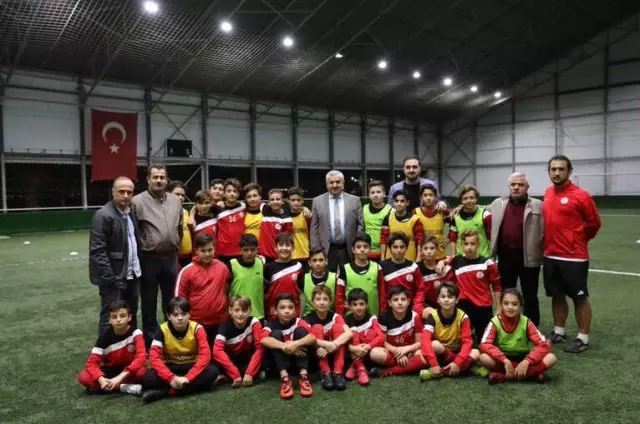 Başkan Baran'dan Sporcu Öğrencilere Destek