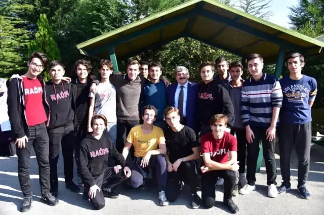 Belediye Başkanı Nihat Can'dan Fen Lisesine Sentetik Saha Müjdesi