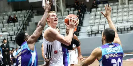 Beşiktaş Sompo Japan: 80 - Afyon Belediyespor: 75